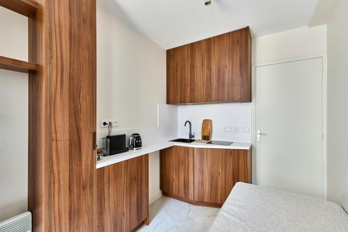 Apartment Close To La Crimee Metro Station Line 7